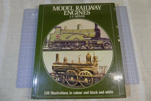 鉄道洋書　Model Railway Engines / 1973　byJ. E Minns　※傷み・汚れ有り/　 鉄道模型　/ 機関車 /　送料込み