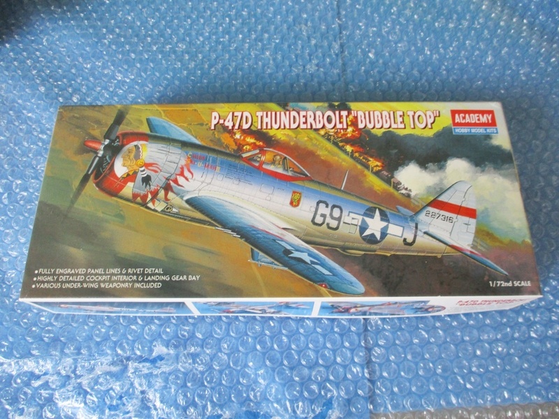 プラモデル アカデミー ACADEMY 1/72 P-47D サンダーボルト バブルトップ P-47D THUNDERBOLT BUBBLE TOP 未組み立て 昔のプラモ