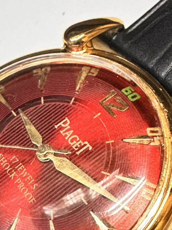 ヴィンテージ ピアジェPIAGETレッド文字盤 ゴールドケース手巻き ユニセックス腕時計 ショックプルーフムーブメント 17石スイス製 再生品