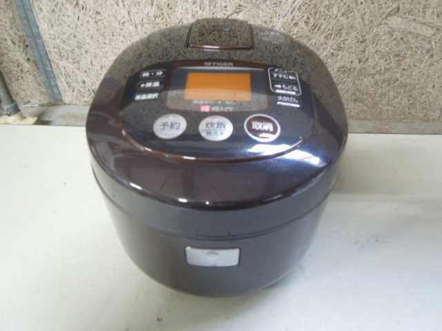 (TS) タイガー 土鍋IH炊飯ジャー 　炊飯器 　5.5合炊き J　KN-10BK　 2014年製 　ジャンク