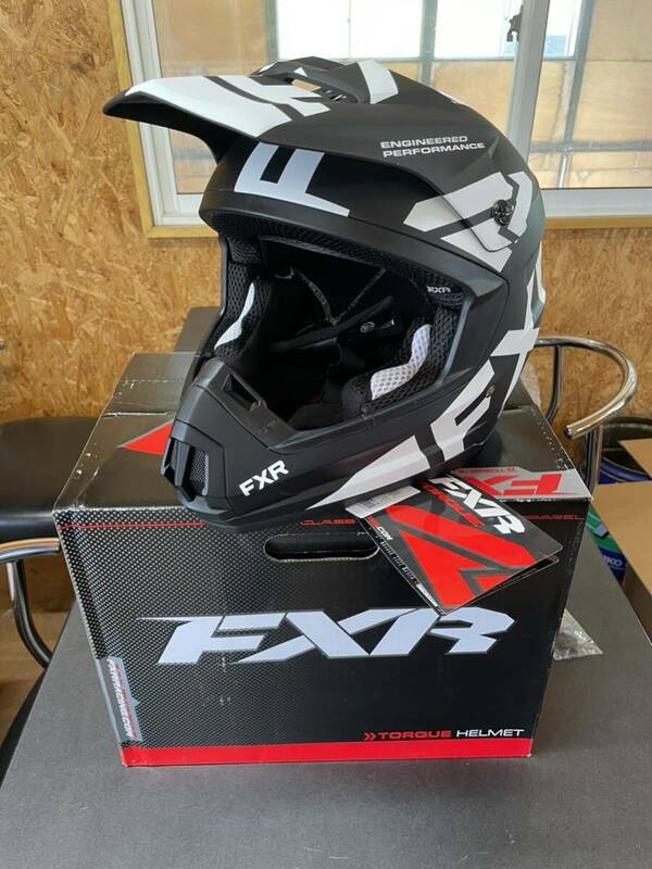 FXR ヘルメット XLサイズ スノーモービル 新品 未使用品