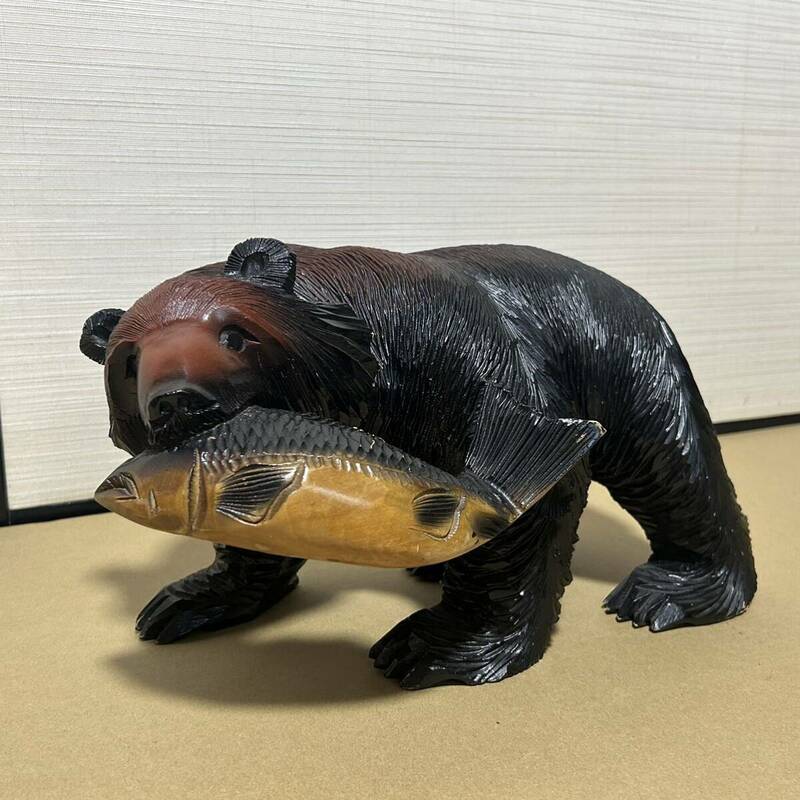 G110 木彫り熊 鮭とり熊 置物 クマの置物 鮭 アイヌ 北海道 民芸品 お土産 レトロ インテリア