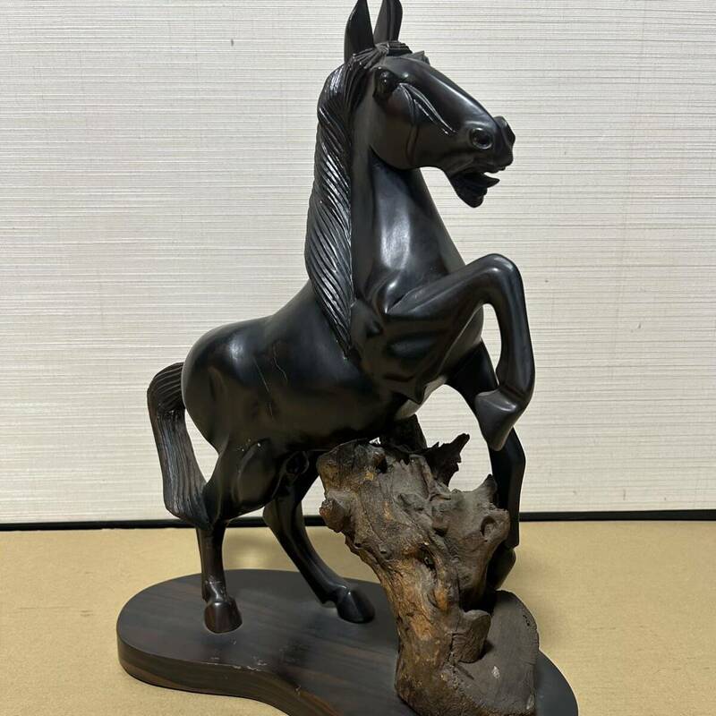 G119 彫刻馬像　金属工芸　置物　高さ33ｃｍ　静馬　美品　馬　金属　インテリア　美術品　馬像　風水　ウマ　干支　オブジェ 古美術
