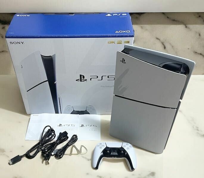 【美品】SONY ソニー PlayStation５（CFI-2000A01）PS5　ディスクドライブ搭載型　SSD1TB　使用度少　動作確認・初期化済
