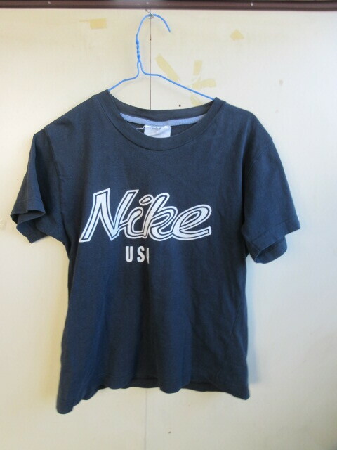 NIKE　USA　　Tシャツ　　　ビンテージ　タグ　　Lサイズ