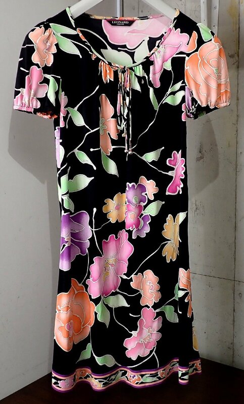 極美品 レオナール フラワー シャーリング リボン 花柄 ワンピース S ドレス 1367