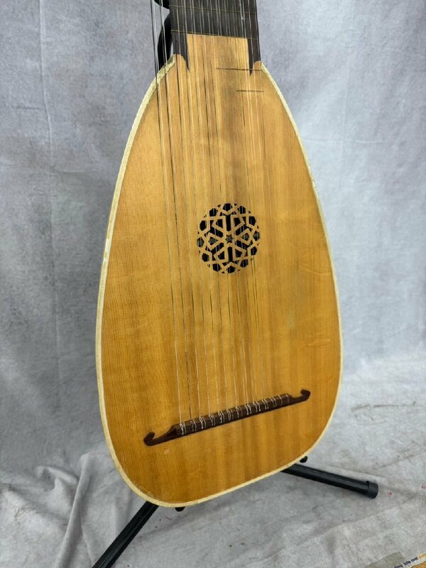 □t288　中古★Aria lute 　アリア　リュート　門野巌　B170 #8401024　弦楽器　ハードケース付き