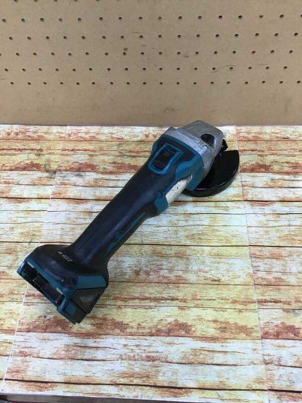 【中古品】マキタ(makita) 100mmコードレスディスクグラインダ GA404DZN (GA404DN)