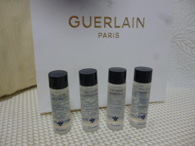 未使用 GUERLAIN☆ゲラン オーキデ アンペリアル ザ エッセンス ローション＜化粧水＞15ｍｌ×4、60ｍｌ分