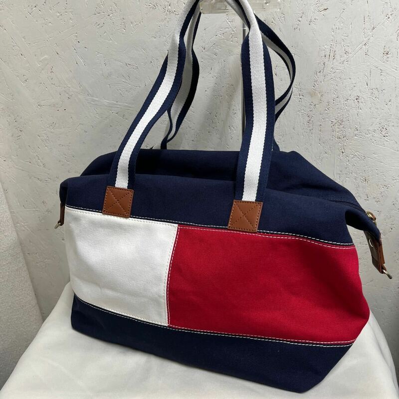 【美品♪】 e8 TOMMY HILFIGER トミーヒルフィガー　ボストンバッグ　キャンバス　大きめ♪ たっぷり収納　旅行　スポーツ　おすすめ♪