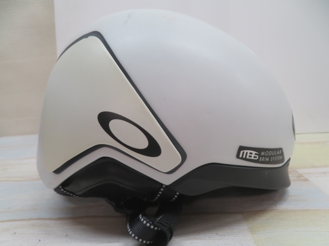 ●●OAKLEY MOD3 ヘルメット オークリー スノーボード スキー ウインタースポーツ フリーサイズ USED 95158●●！！
