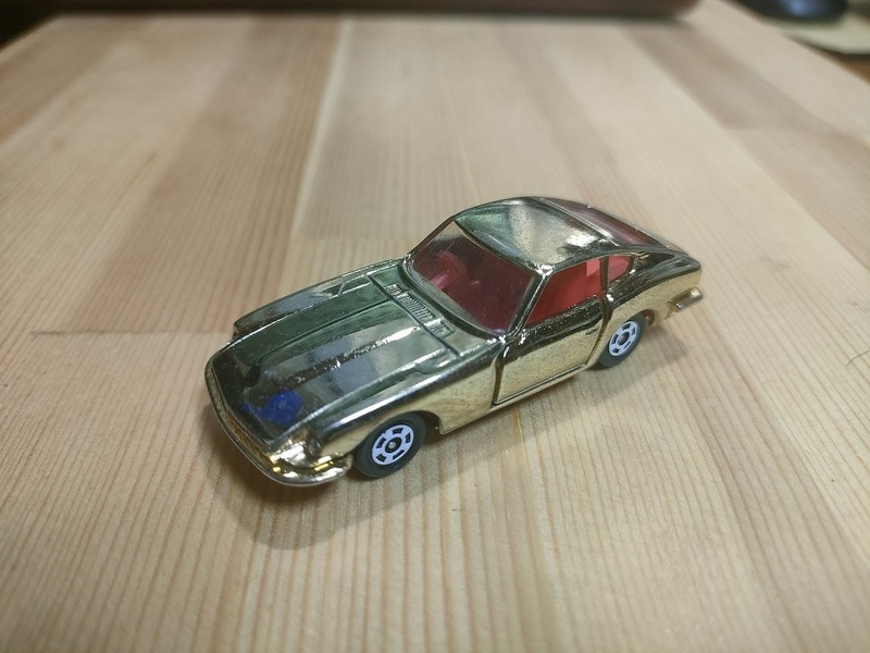 トミカ　日産　フェアレディZ　432　ゴールド