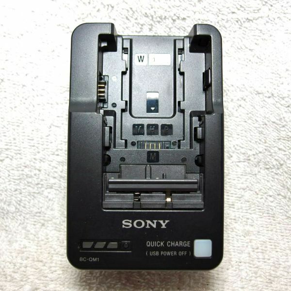 SONY ビデオ用 急速充電器 BC-QM1（中古動作品）