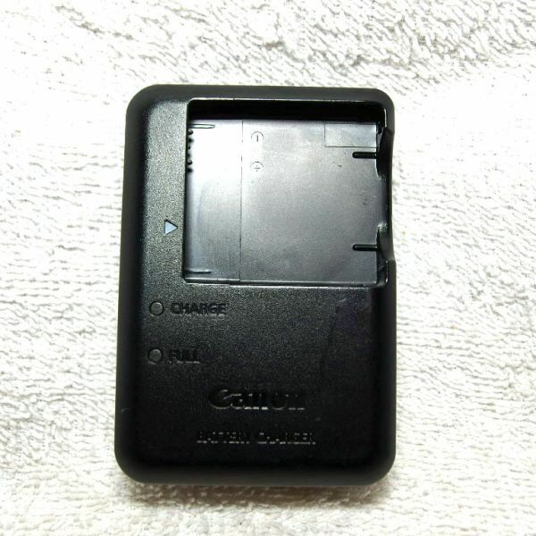 Canon 充電器 CB-2LA（中古動作品）