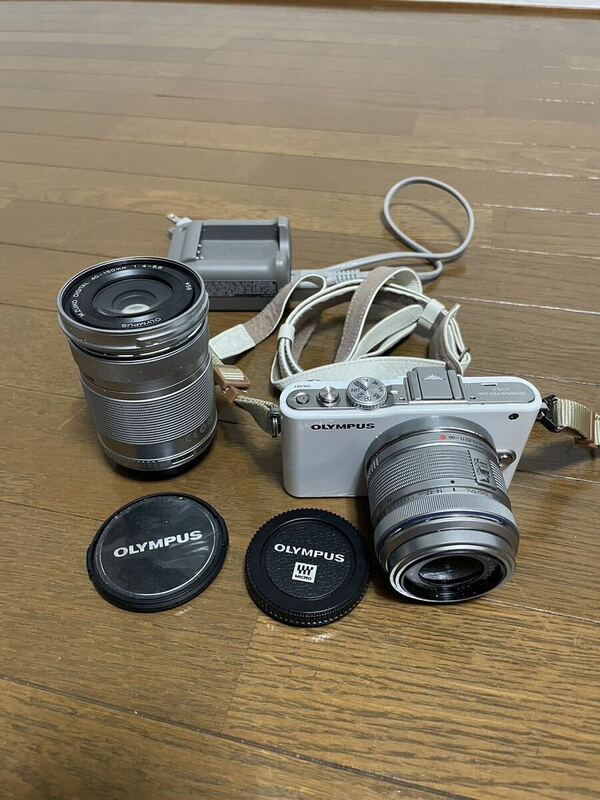 OLYMPUS PEN Lite オリンパス　E-PL3 カメラ　14-42mm / 40-150mm レンズ付き　動作確認済