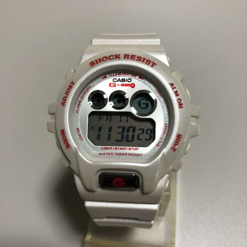 【美品】G-SHOCK × チョロQ 25周年 GZX-690LV 999本 シリアル 限定 コラボ