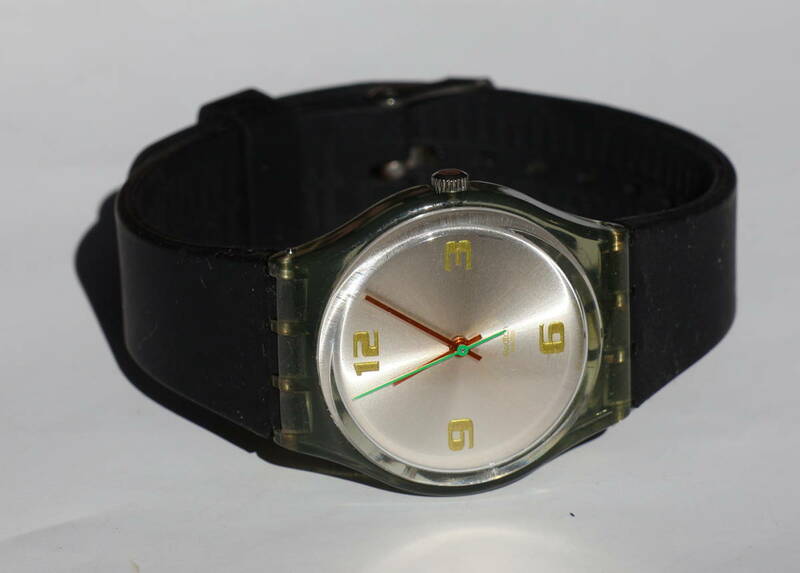 スウォッチ Swatch クォーツ　S131　腕時計　スケルトン　中古　動作品