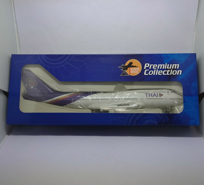 エバーライズ 1/200 タイ国際航空 ボーイング 747-400 HS-TGJ