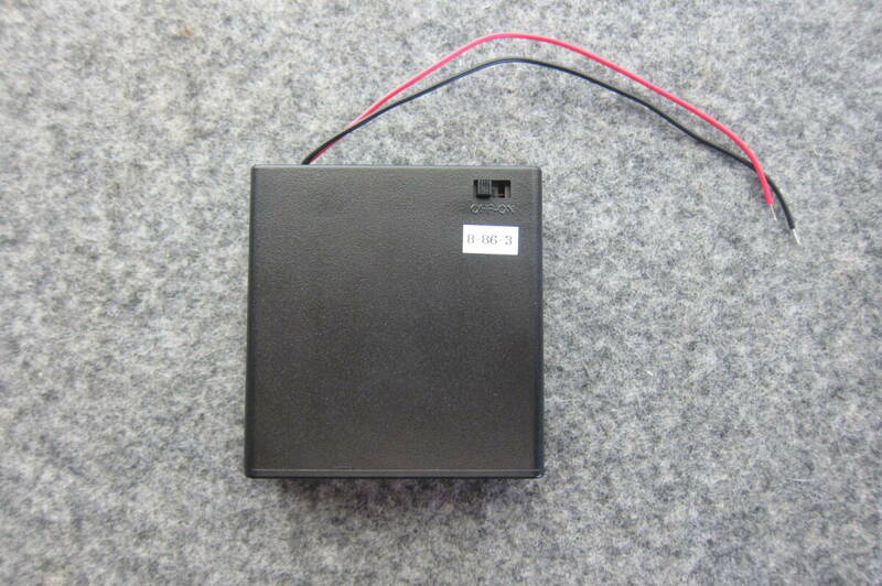 秋月電子 電池ケース SBH-341-1AS 単3電池4個用 リード線、フタ、スイッチ付 8-86-3