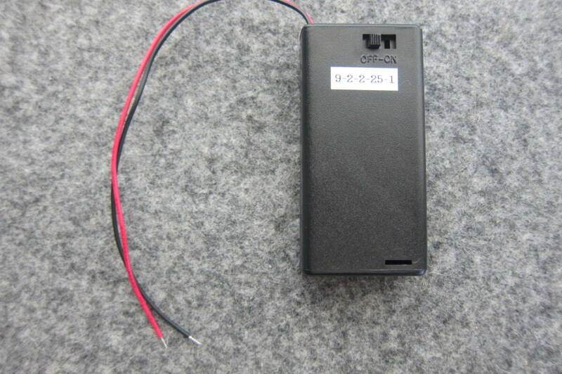 秋月電子 電池ケース 単3電池2個用 フタ、スイッチ,リード線付 9-2-25-1