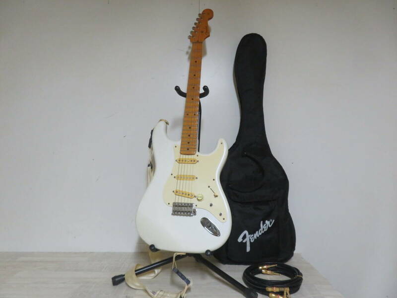 Fender フェンダー STRATOCASTER ストラトキャスター MADE IN JAPAN シリアルNo.S026523 エレキギター ソフトケース付き 追加画像有り