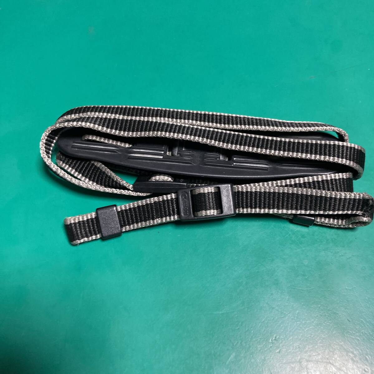 ★ キヤノン フィルムカメラストラップ 中古品 F586