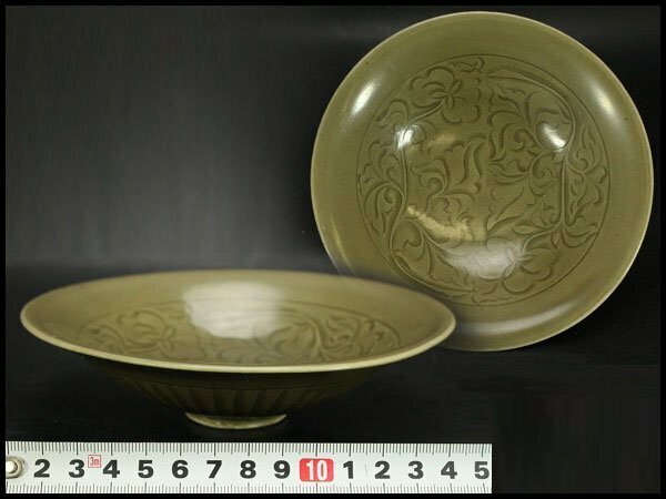 【銀閣】中国美術 青磁 刻 蓮花紋 碗 φ16.5cm 珠光青磁 旧家蔵出(LC281)