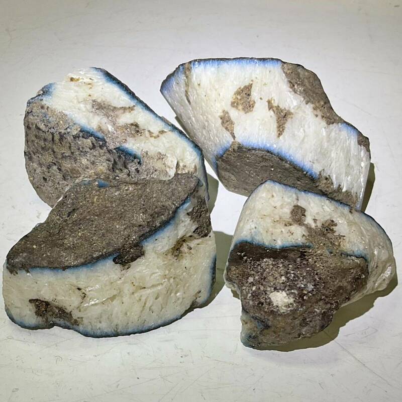 インドネシア産天然ブルーアイス原石4pcトータル457g激レアいっぱい