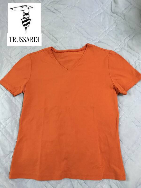 トラサルディ　オレンジ色Ｖネック半袖カットソー　４０　　ｔ１９０