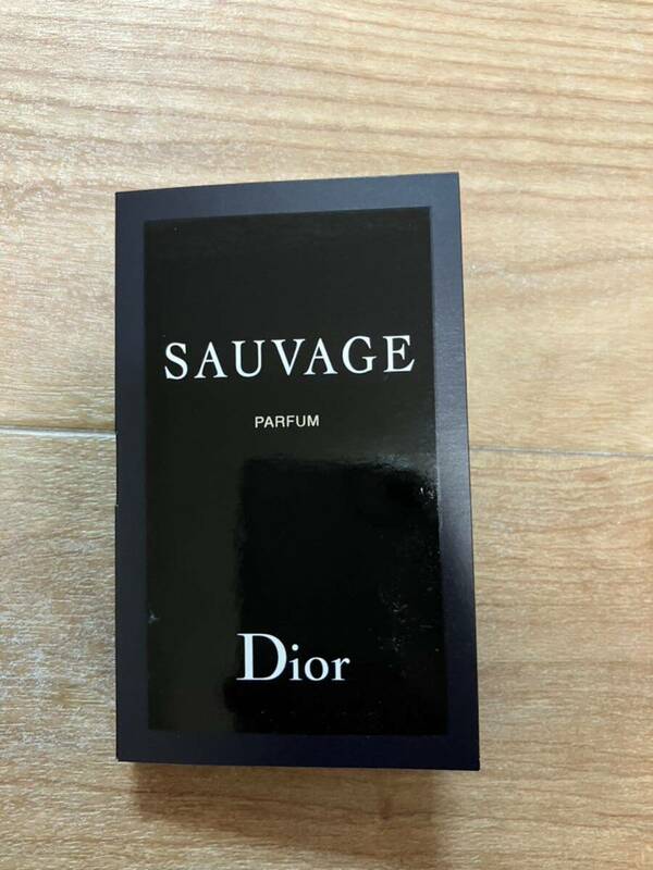 1円スタート！新品未使用品　Dior SAUVAGE ディオール ソヴァージュ 香水 パルファン1ml DIOR 