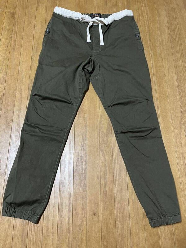 BEAMS PLUS / GYM Pants Twill ビームスプラス　ジムパンツ　オリーブ