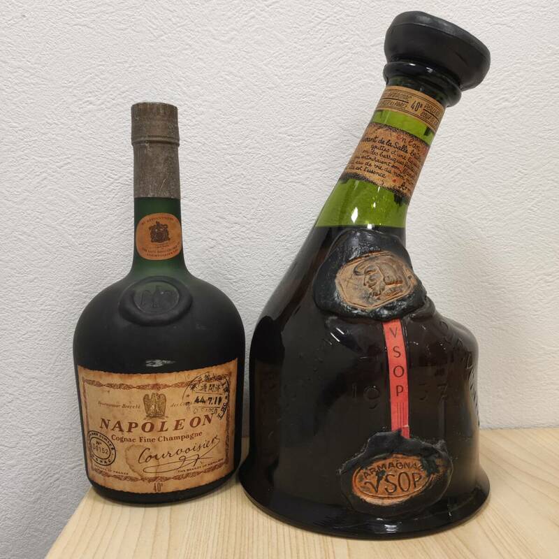 2本セット★クルボアジェ ナポレオン COURVOISIER 700ml / Saint Vivant サン ヴィヴァン VSOP 1500ml 古酒