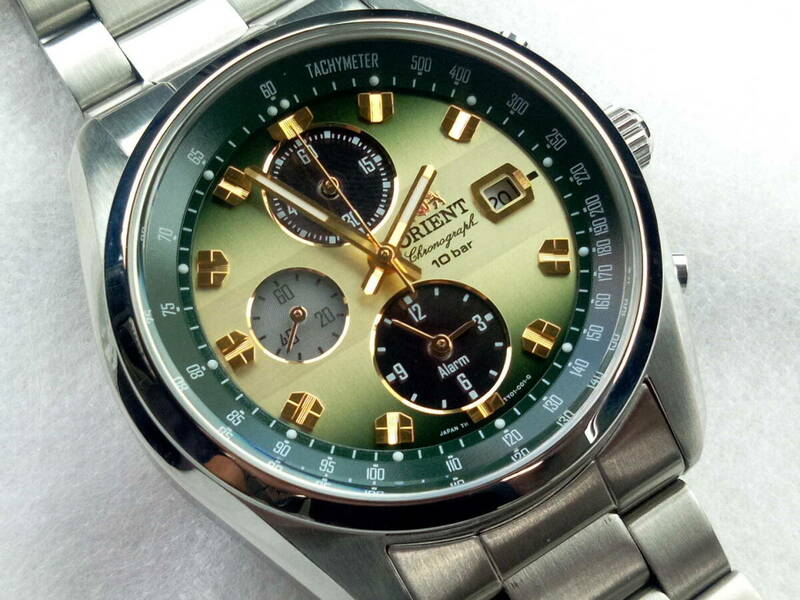 未使用保管品　オリエント ネオセブンティーズ ソーラー WV0021TY クロノグラフ 腕時計 メンズ グリーン ORIENT