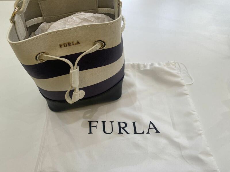 ソ）美品 フルラ FURLA ハンドバッグ ミニ 白 紫 ボーダー レザー　袋あり　未使用保管品