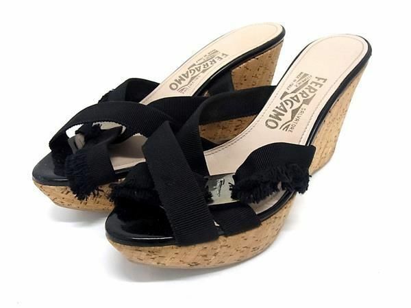■美品■ Salvatore Ferragamo フェラガモ ヴァラ ウェッジソール サンダル サイズ 7 (約24.5cm) 靴 シューズ ブラウン系 DE3567