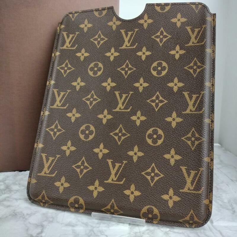 【美品】Louis Vuitton ルイヴィトン ヴィトン iPad ケース ブラウン モノグラム 箱袋付き M60370