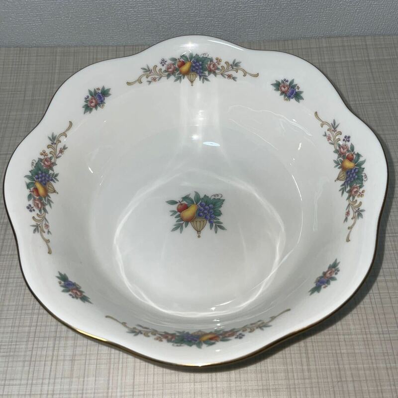 即決！美品■Noritake ノリタケ サラダボウル　ボール　22cm■フルーツボウル フルーツ皿 コンポート 盛皿 大鉢