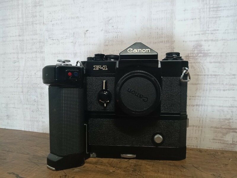 C27 Canon F-1 ボディ モータードライブ付き　フィルムカメラ キャノン　ジャンク