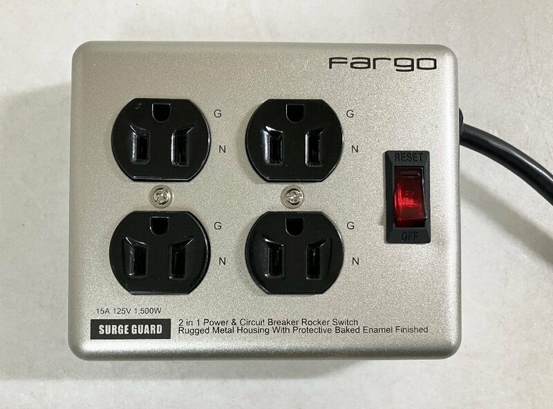 ★Pargo スチールタップ 延長コード 3ピン対応 シルバー 電源タップ 現状品 0.8kg★