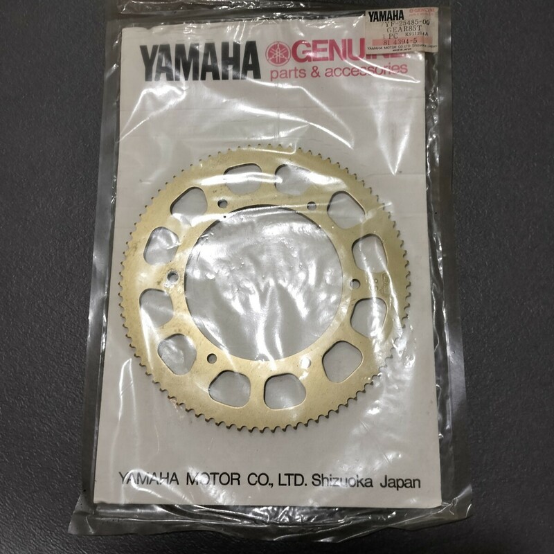 未開封 YAMAHA　純正部品　スプロケット 7YF-25485-00 GEAR 85T 1PC K911214A 81 4394-5 MADE IN JAPAN GENUINE　パーツ AFAM85