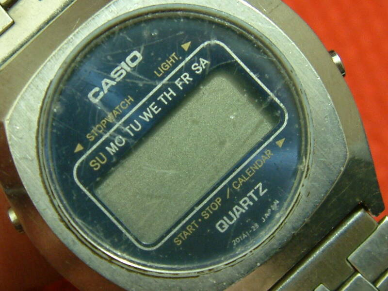 古いCASIO　デジタル時計　電池切れです。