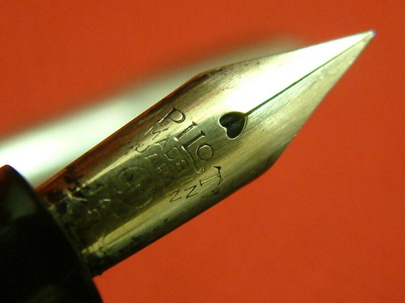 古いPILOT万年筆　キャップなし　ペン先は14金です。