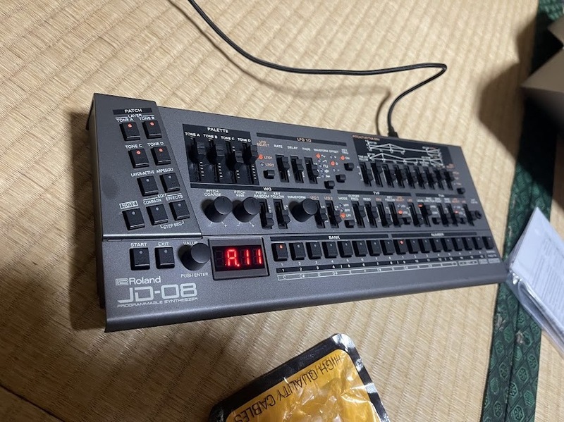 Roland JD-08 Boutique 電源供給用USBケーブルとACソケット付き