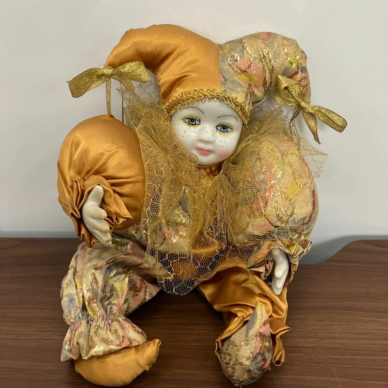 アンティーク 西洋人形 ピエロ ビスクドール 置物 インテリア 陶器 コレクター 昭和レトロ ビンテージ 当時物 道化師人形