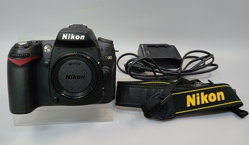【通電確認のみ・ジャンク】Nikon ニコン デジタル一眼レフカメラ D90 本体/バッテリー/チャージャー/ストラップのみ [5] No.2081