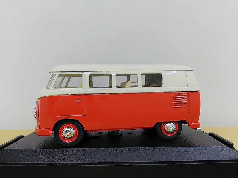 ■ VITESSEビテス 1/43 560 VOLKWAGEN KOMBI 1955 赤茶×ホワイト フォルクスワーゲンバス モデルミニカー