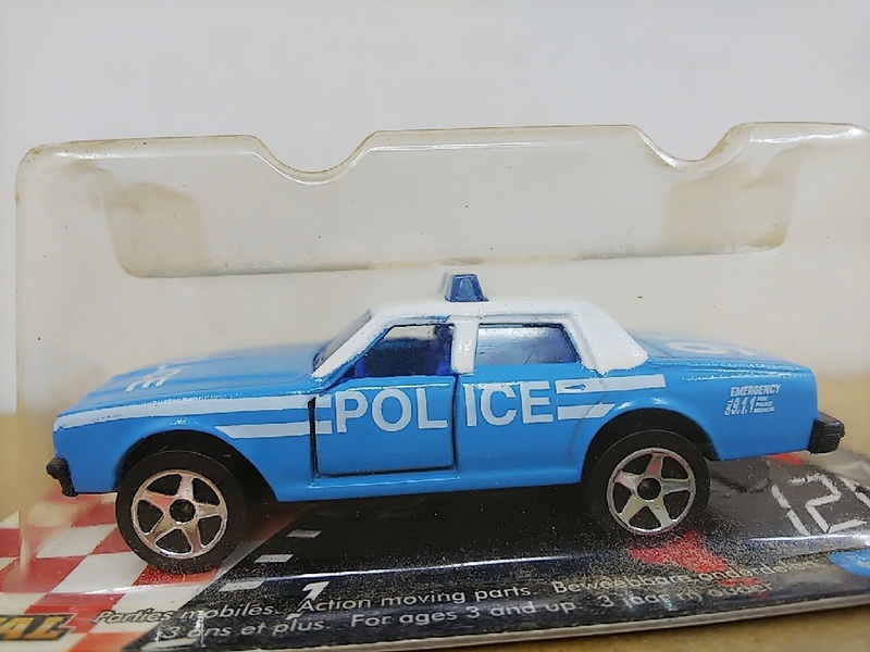 ■ Majoretteマジョレット シボレー インパラ POLICE 911 ミニカー