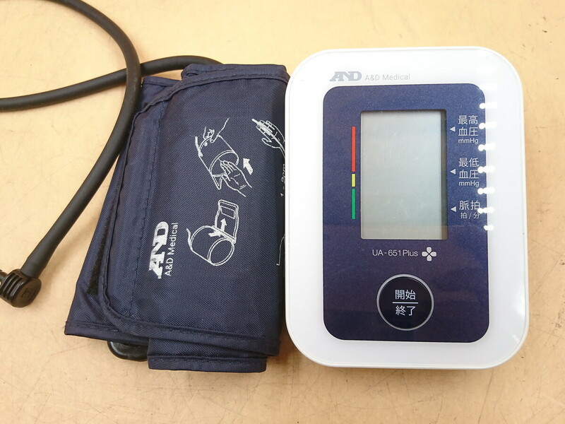 Y5-340 ★A&D エー・アンド・デイ デジタル血圧計 UA-651Plus 上腕式血圧計★