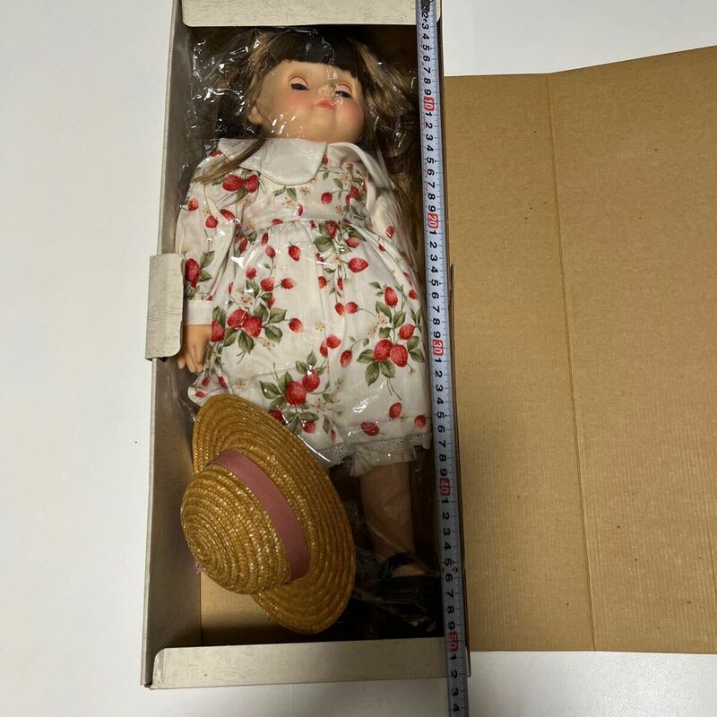 美品　貴重　レトロ　レア　入手困難　アンティーク セキグチ　人形 抱き人形　サラⅡ 花柄（ホワイト）