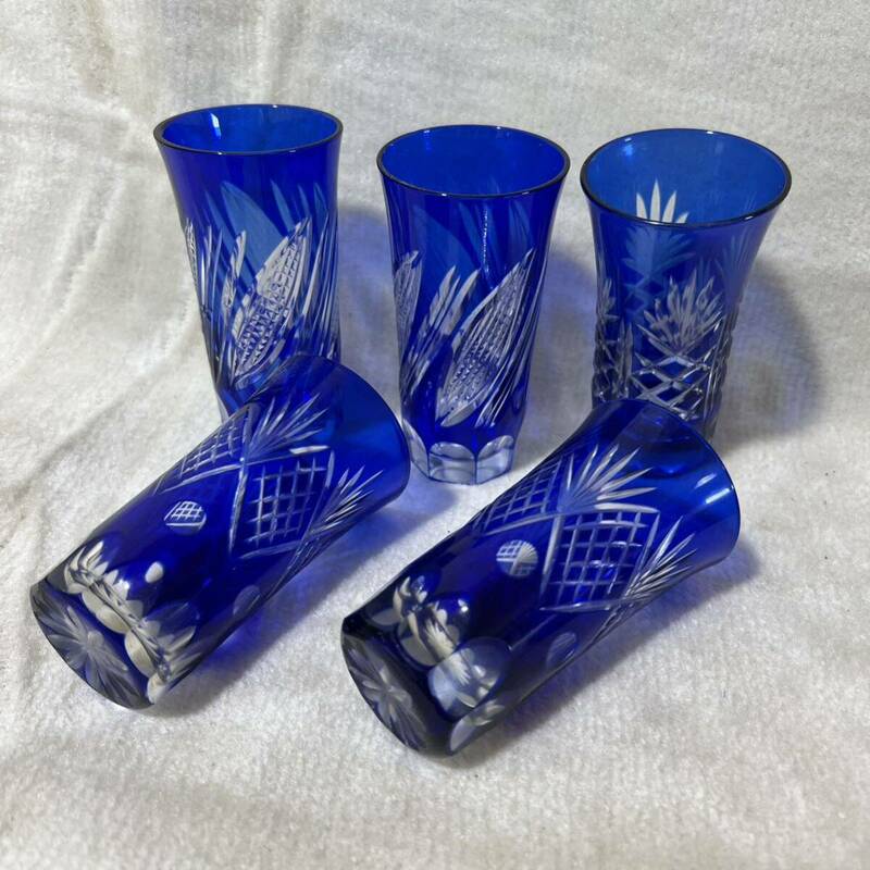 C1049 切子ガラス ビアグラス 3種 5点 藍色 酒器 ガラスコップ 工芸品 硝子工芸 コレクション